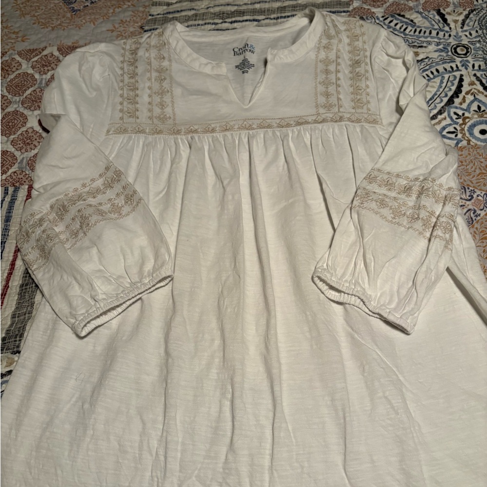 Size Large- Croft and Barrow White boho style top